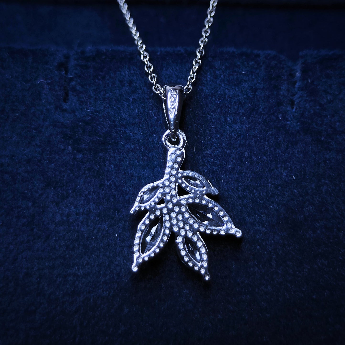 Autumn leaf Sterling Silver Pendant Set