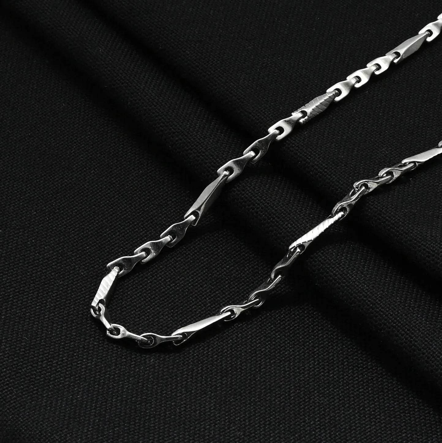 D2 Sterling Silver Chain for Men - Rivansh