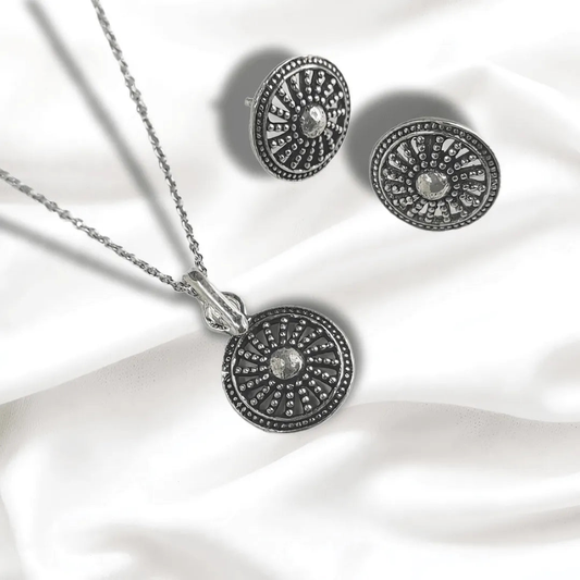 Oxidized Sterling Silver Wheel Pendent Set With Chain For Women