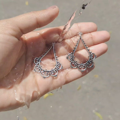 Queen's Traditional Earrings for Women