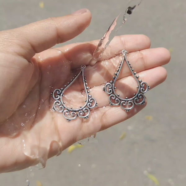 Queen's Traditional Earrings for Women